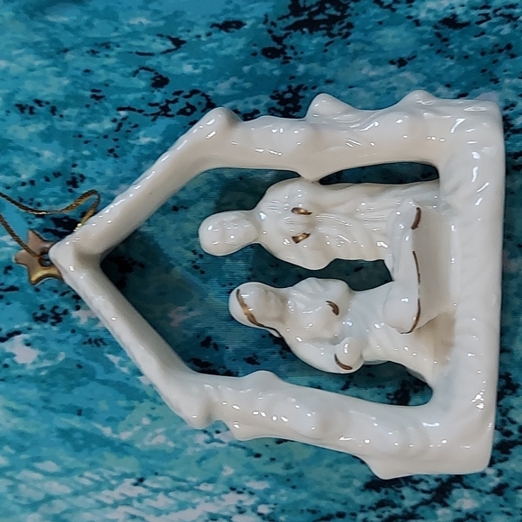 VINTAGE Nativity Christmas Ornament - Picture 1 of 5